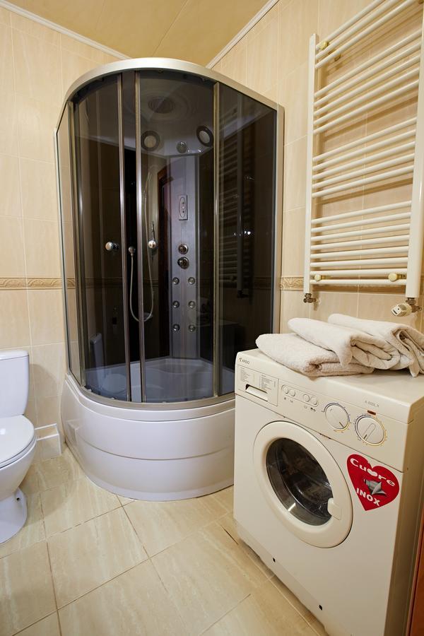 リウネBabylon Apartmens On Zhukovaアパートメント 部屋 写真
